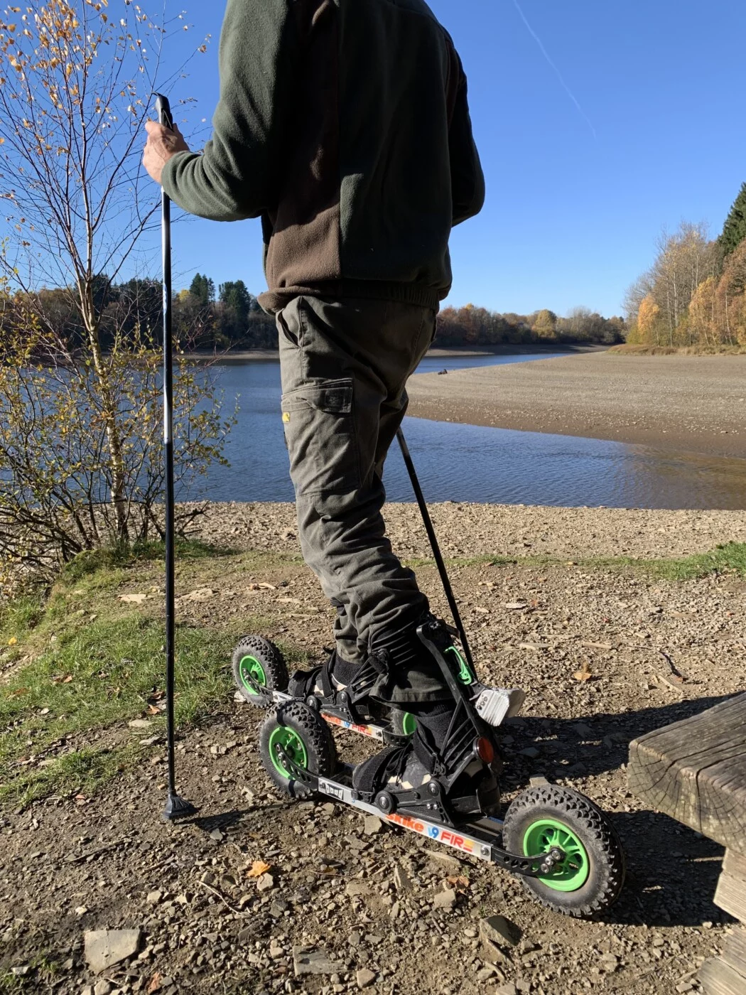 Parcours de cross-rolling au bord de l'eau